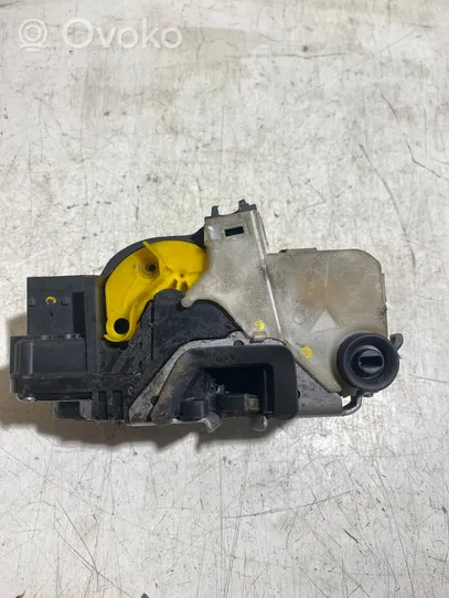 Opel Insignia A Rear door lock 13578024