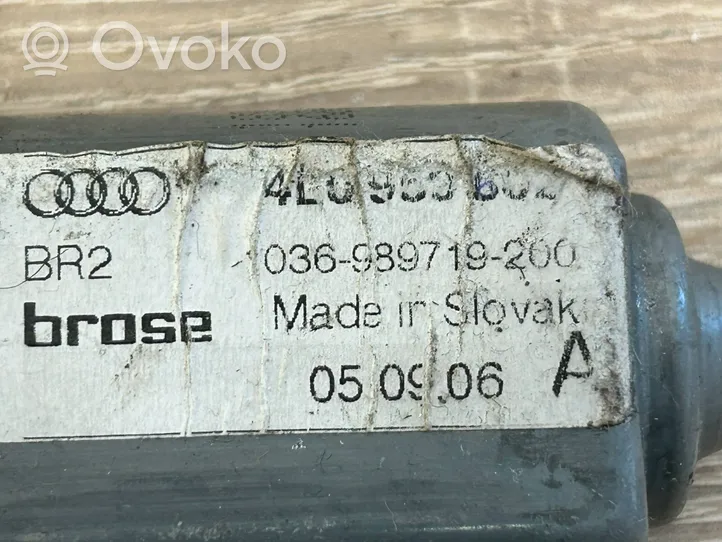 Audi Q7 4L Silniczek podnośnika szyby drzwi przednich 4L0959802B