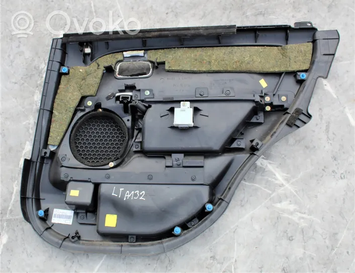 Honda CR-V Panneau de garniture latérale arrière de coupé 