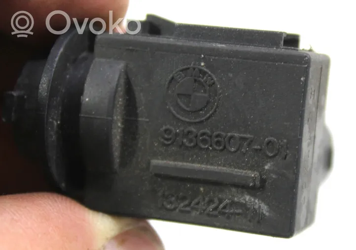 BMW 3 E90 E91 Intake air temperature sensor 