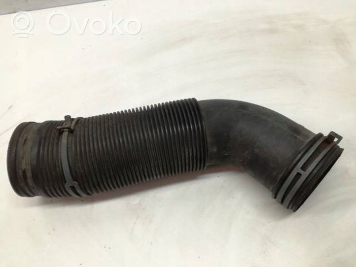 Volkswagen Golf III Manguera/tubo del intercooler 1H0129627A