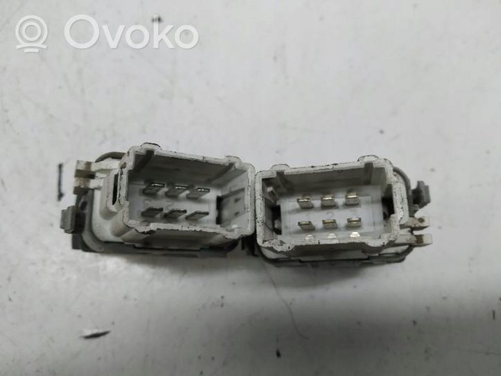 Renault Megane II Quarter vent window switch 