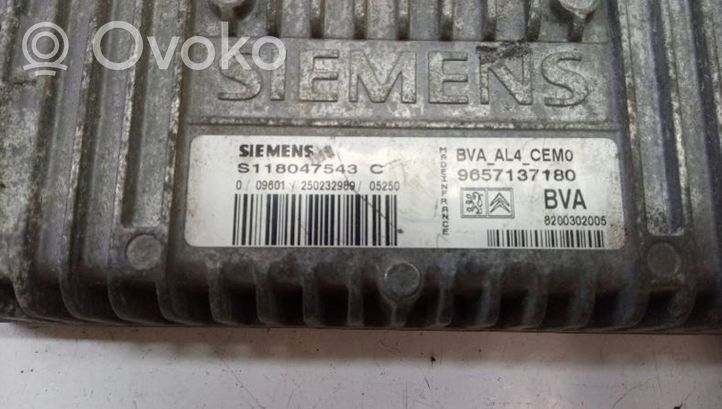 Peugeot 206 Sterownik / Moduł ECU S118047543C