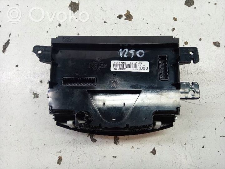 Hyundai i30 Ilmastoinnin ohjainlaite 97250-A6530