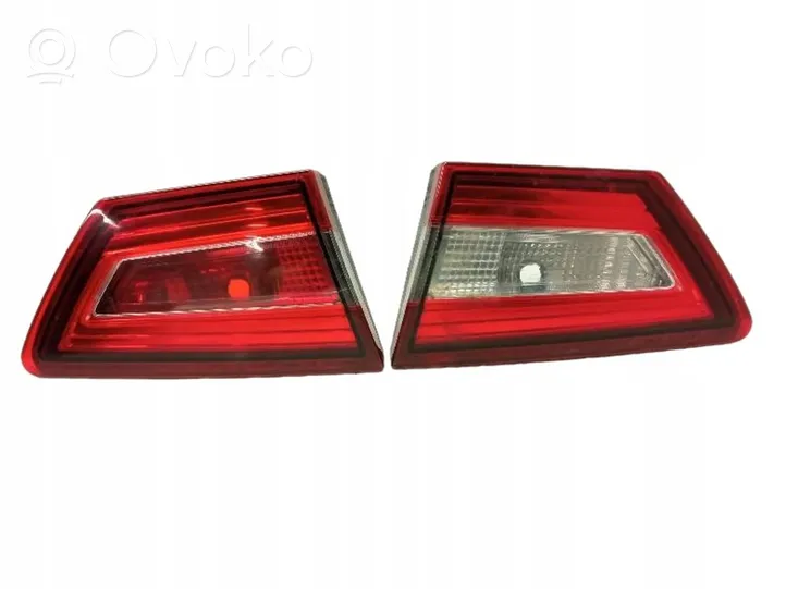 Renault Clio IV Lampy tylne / Komplet 