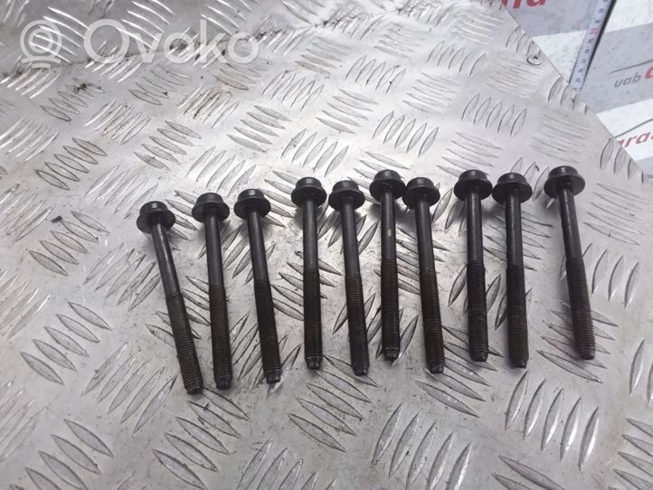 Volkswagen Golf IV Cylinder head bolts 