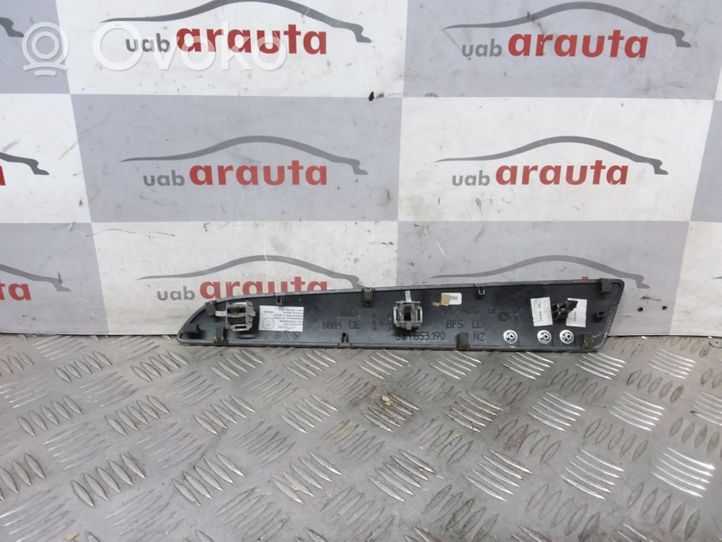 Audi Q3 8U Rivestimento del vano portaoggetti del cruscotto 8U1853190