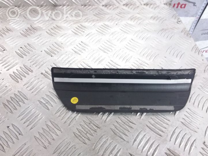 Audi Q3 8U Garniture de jupe latérale arrière 8U0853375