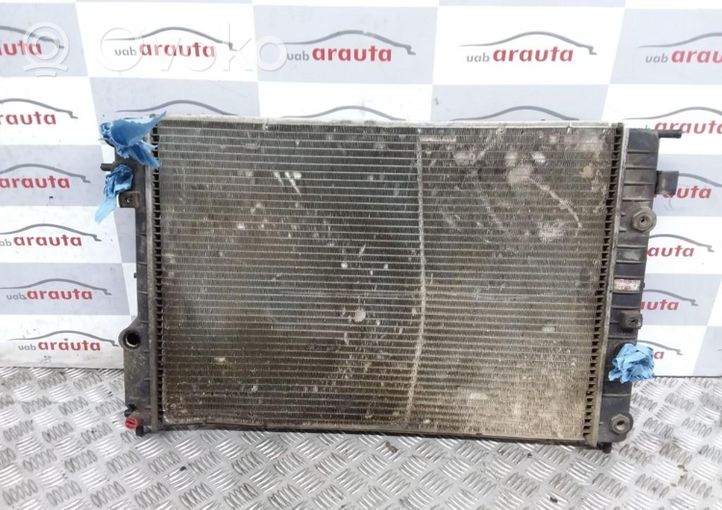 Opel Omega B1 Radiateur de refroidissement 52463046