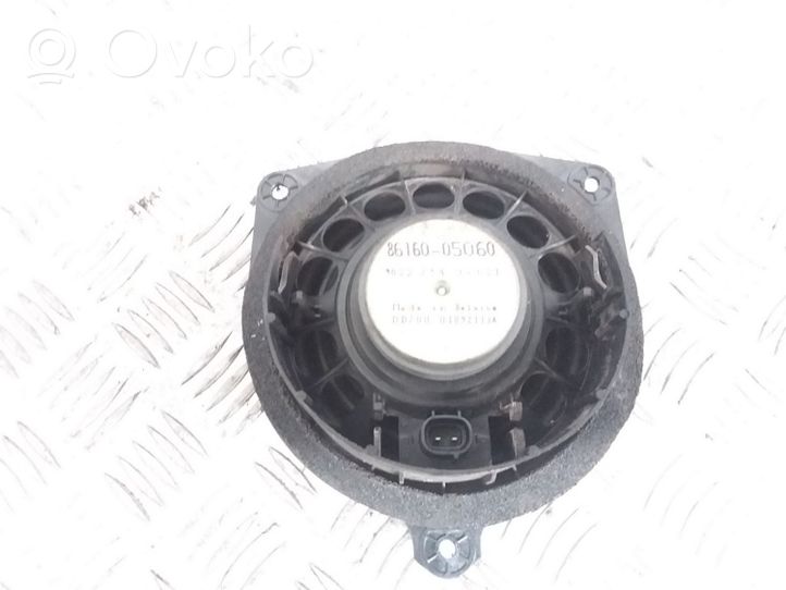 Toyota Avensis T220 Garsiakalbis (-iai) priekinėse duryse 8616005060