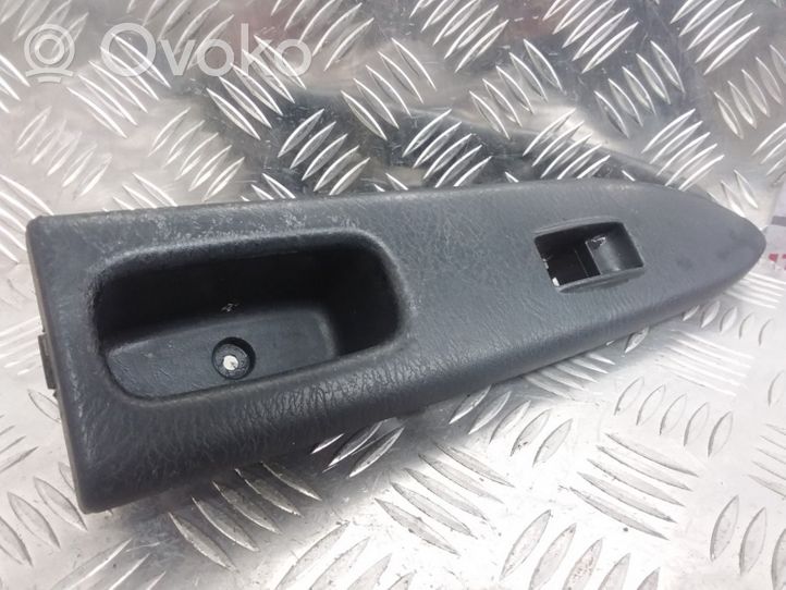 Toyota Avensis T220 Rivestimento della maniglia interna per portiera anteriore 7423105050B0