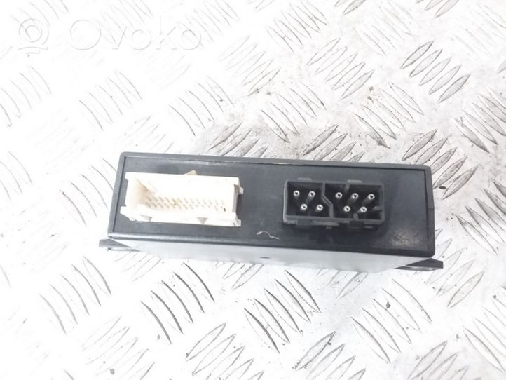 BMW 3 E36 Oven keskuslukituksen ohjausyksikön moduuli 61358353569