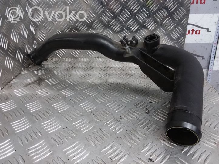 Audi A4 S4 B5 8D Wąż / Rura intercoolera 8D0145840L