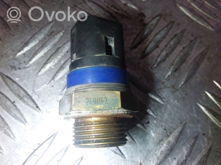 Renault Megane I Coolant temperature sensor 268063