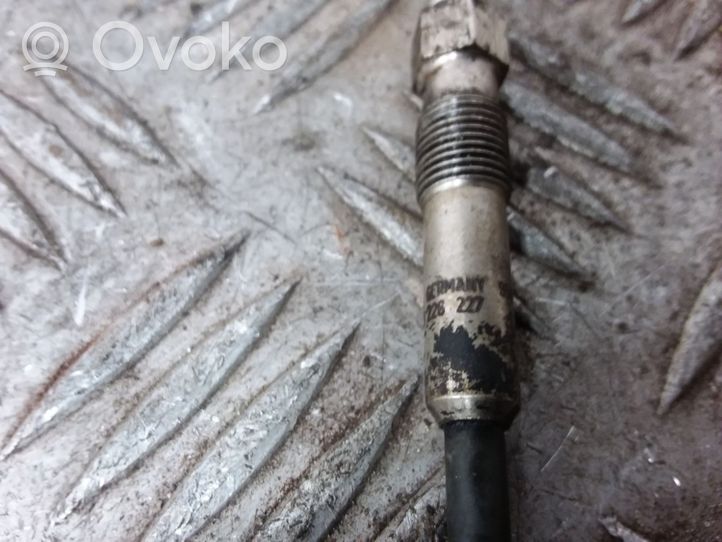 Audi A4 S4 B5 8D Glow plug 0100226227