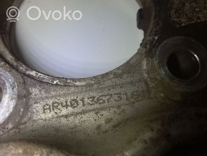 Honda CR-V Zwrotnica koła tylnego AR401367316