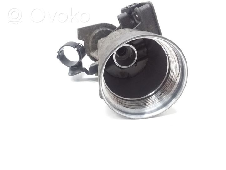 Volkswagen Polo Mocowanie / uchwyt filtra oleju 045115389K