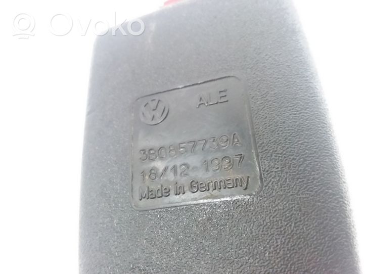 Volkswagen PASSAT B5 Keskipaikan turvavyön solki (takaistuin) 3B0857739A