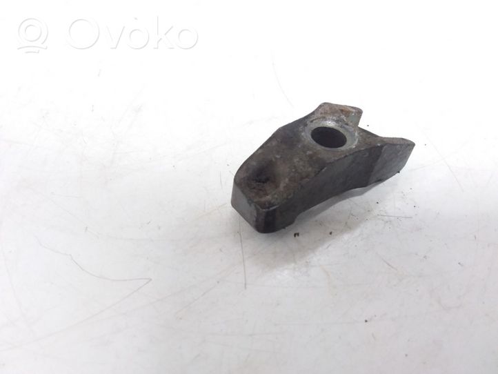 Audi A4 S4 B5 8D Support de pince d'injecteur de carburant 