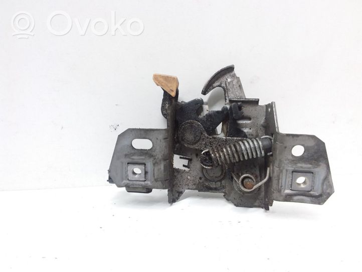 Volvo C30 Konepellin lukituksen vastakappale 307165307