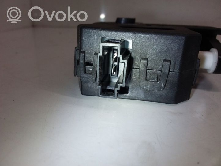 Volvo C30 Degvielas tvertnes elektriskā slēdzene 30716522