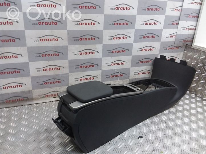 Volvo C30 Center console 1373510