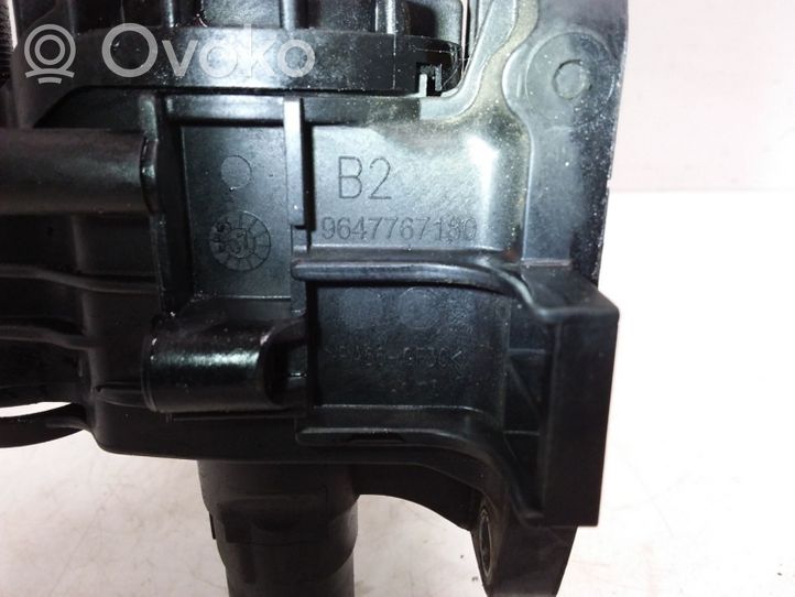 Volvo C30 Boîtier de thermostat / thermostat 9647767180