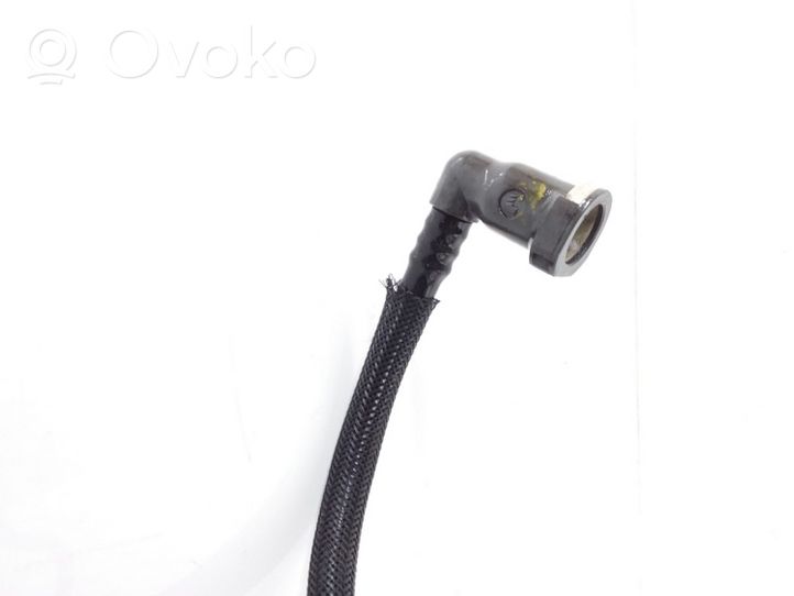 Volvo C30 Fuel line pipe 