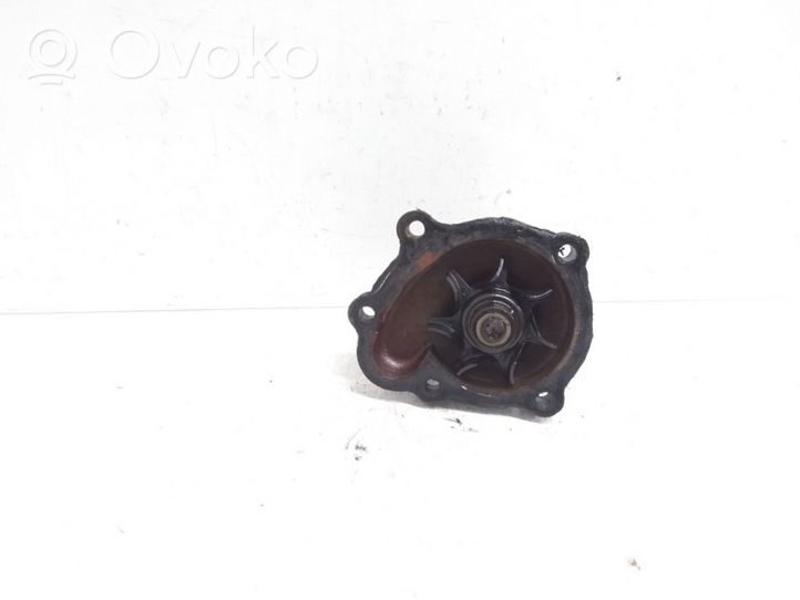 Opel Astra H Water pump 