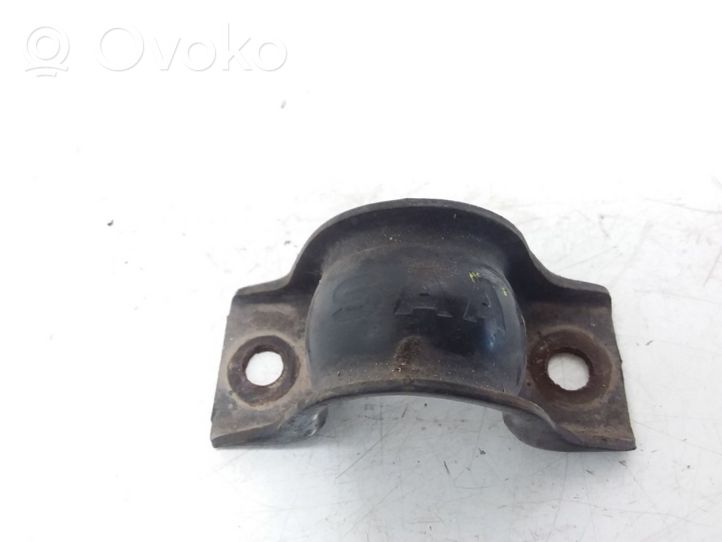 Honda CR-V Sway bar bush bracket, front SAA