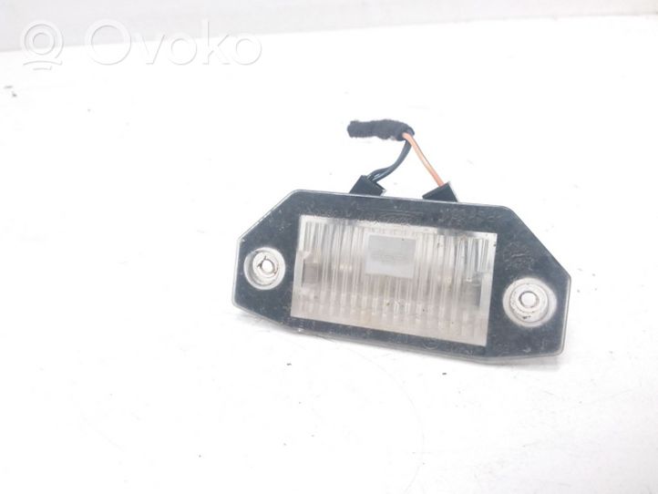 Ford Mondeo Mk III Lampa oświetlenia tylnej tablicy rejestracyjnej 1S7113550AC