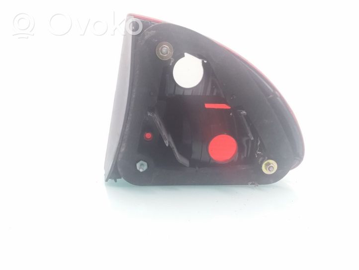 Seat Leon (1M) Luci posteriori 1M6945111