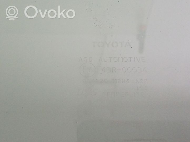 Toyota RAV 4 (XA40) Vetro del finestrino della portiera anteriore - quattro porte 