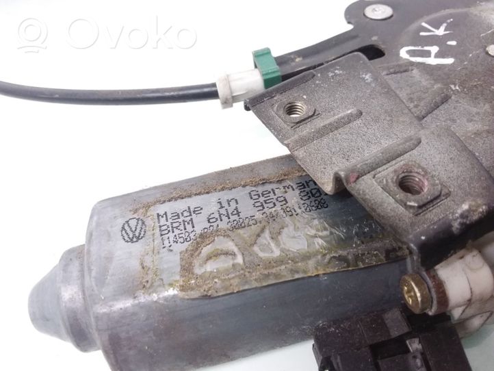 Land Rover Freelander Elektryczny podnośnik szyby drzwi przednich 6N4959802