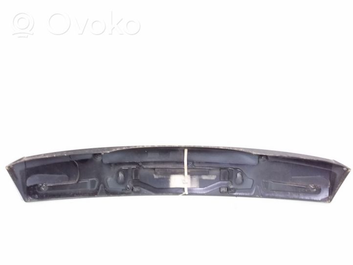 BMW 5 E60 E61 Becquet de lunette arrière 7061467