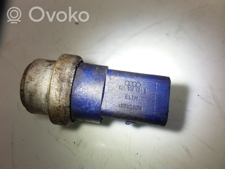 Volkswagen PASSAT B5.5 Coolant temperature sensor 8D0959401B