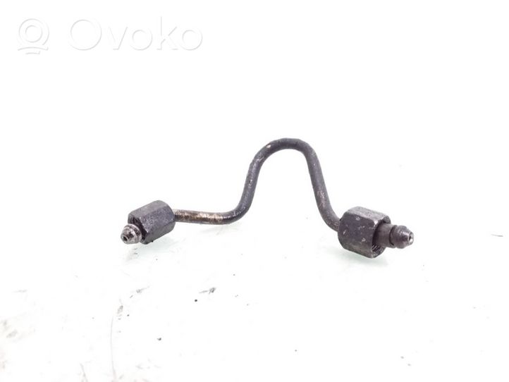 Alfa Romeo GT Fuel injector supply line/pipe 