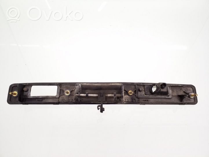 Volvo V70 Tailgate/trunk/boot exterior handle 9203101