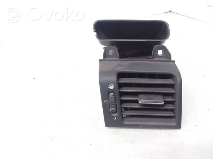 Mercedes-Benz E W210 Copertura griglia di ventilazione laterale cruscotto A2108312246