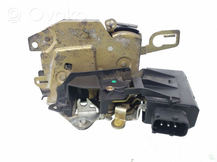 BMW 3 E36 Serratura portiera anteriore 8122418