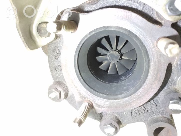 Toyota RAV 4 (XA40) Turbine 172010R061