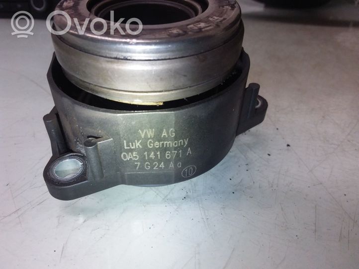 Volkswagen Touran I Pomocniczy cylinder łożyska wciskowego sprzęgła 0A5141671A