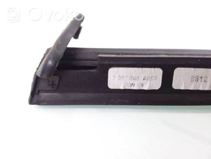 BMW 7 G11 G12 Moulures des vitres de la porte avant 7397866