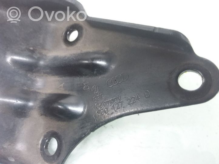 Volkswagen PASSAT B5.5 Staffa/supporto di montaggio del filtro carburante 8D0127224D