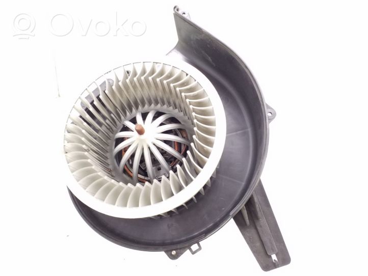 Skoda Fabia Mk1 (6Y) Pulseur d'air habitacle 8EW009157