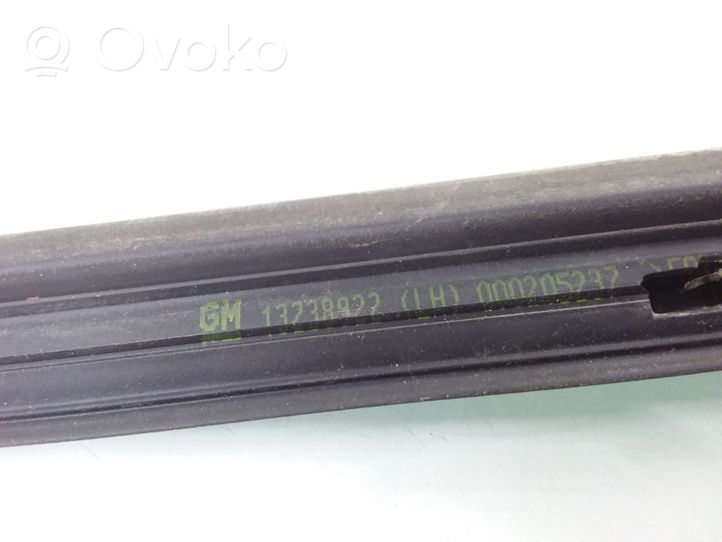 Opel Astra H Rubber seal front coupe door 13238922