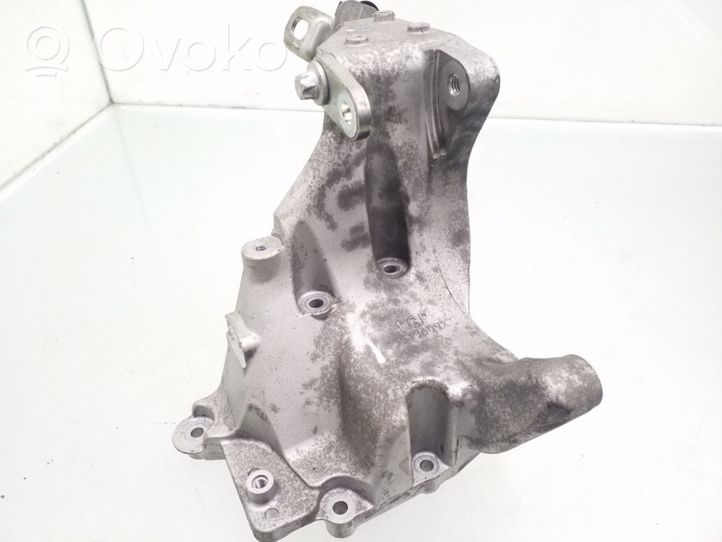 Opel Astra H Fuel pump bracket 55196092