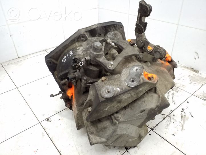 Opel Signum Mechaninė 6 pavarų dėžė 55350375