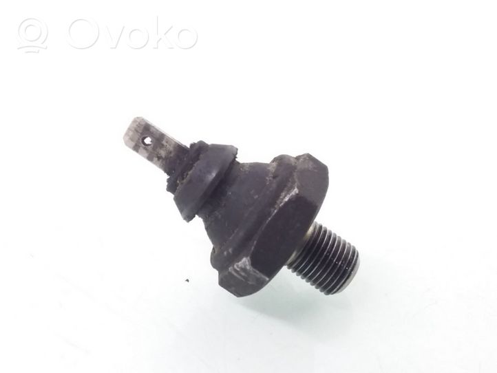 Audi 80 90 B3 Sensore di pressione dell’olio 056919081C