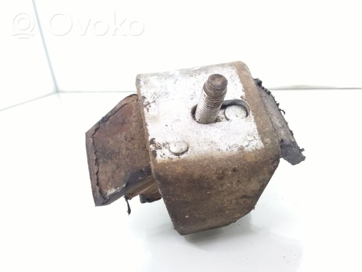 Renault Espace I Gearbox mount 